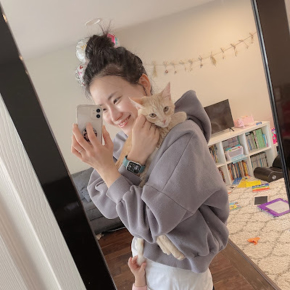 Meet your Posher, Hyesin - Picture 1 of 1